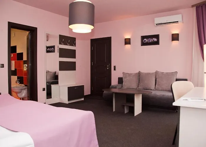 Хотел Gran Via 3*